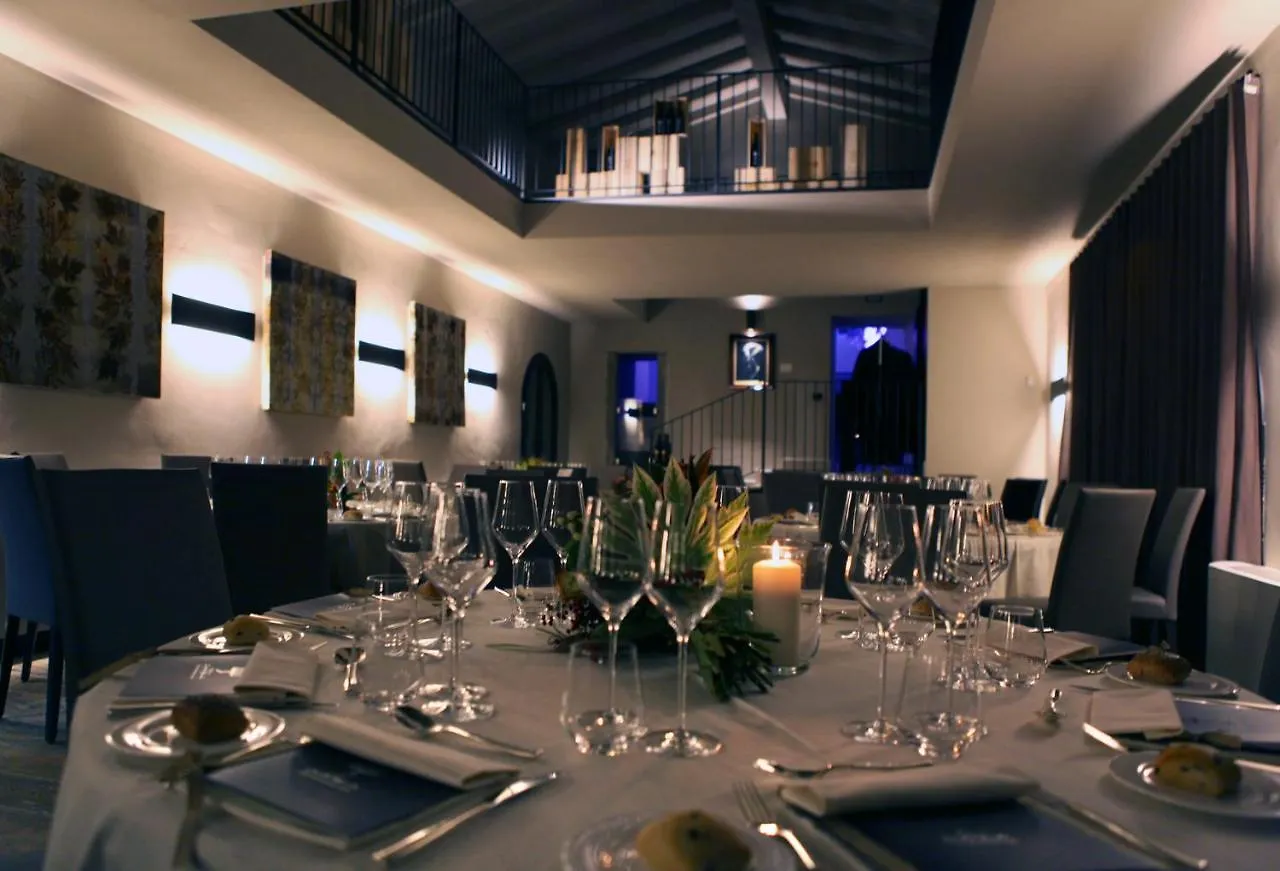Podere Castel Merlo Resort Villongo 4*,  Italy